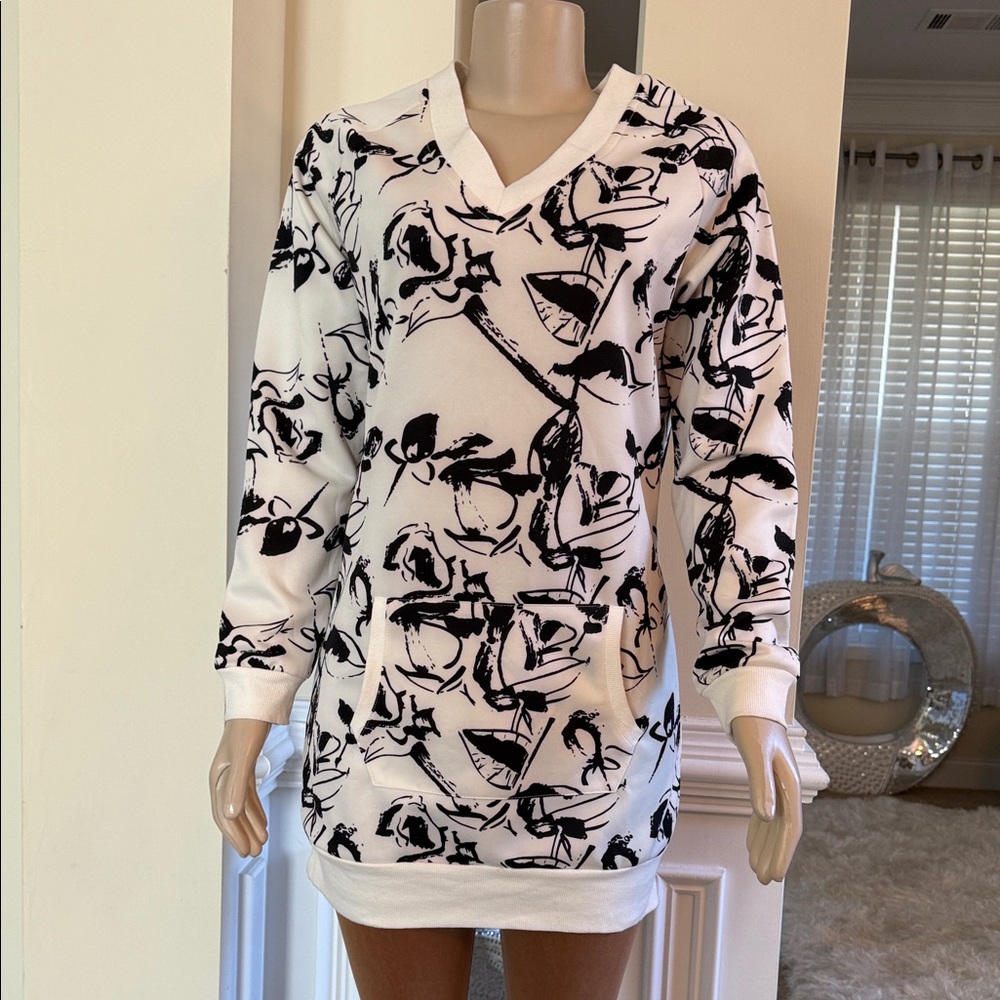 Long Sleeve Black and White Mini Dress with front pockets
